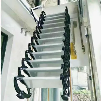 نردبان تاشو دیواری